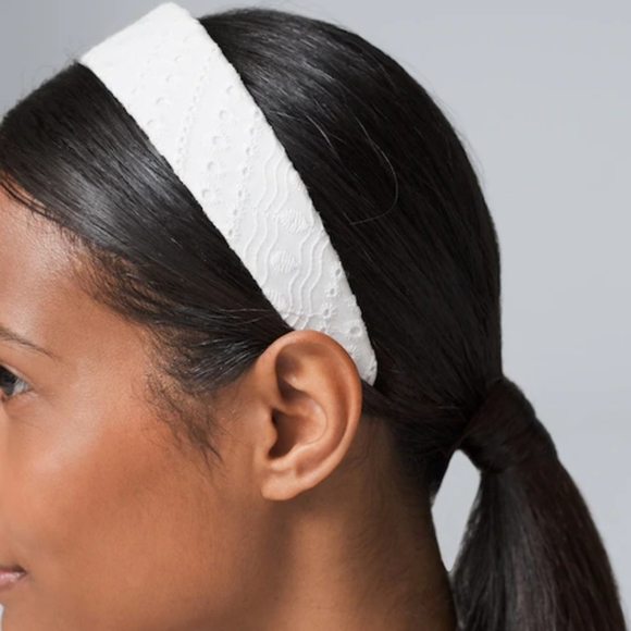 HOST PICK!!! Eyelet Headband - Picture 2 of 2